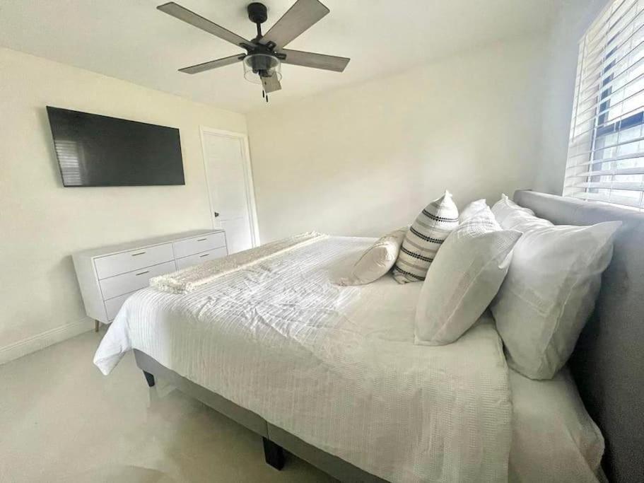 Stylish 3/2 Getaway! Near Theme Parks! Villa Lakeland Ngoại thất bức ảnh